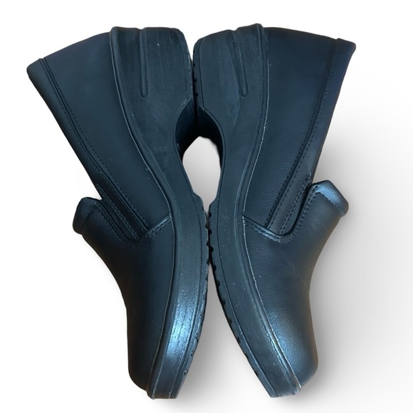 Easy Works by Easy Street Womens Slip Resistant Leeza Clog Black US Size 8 M - Picture 8 of 9